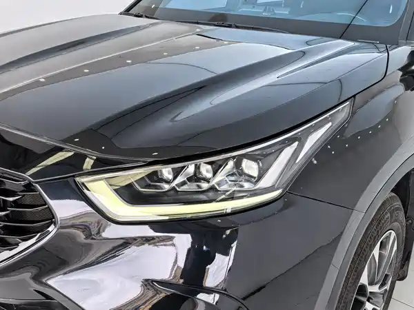 Toyota Crown Kluger 2022