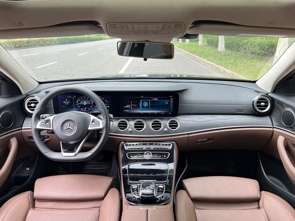 Mercedes-Benz E-Class 2017 — фото 12