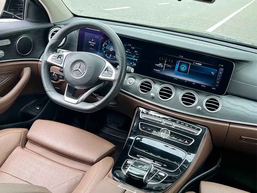 Mercedes-Benz E-Class 2017 — фото 13