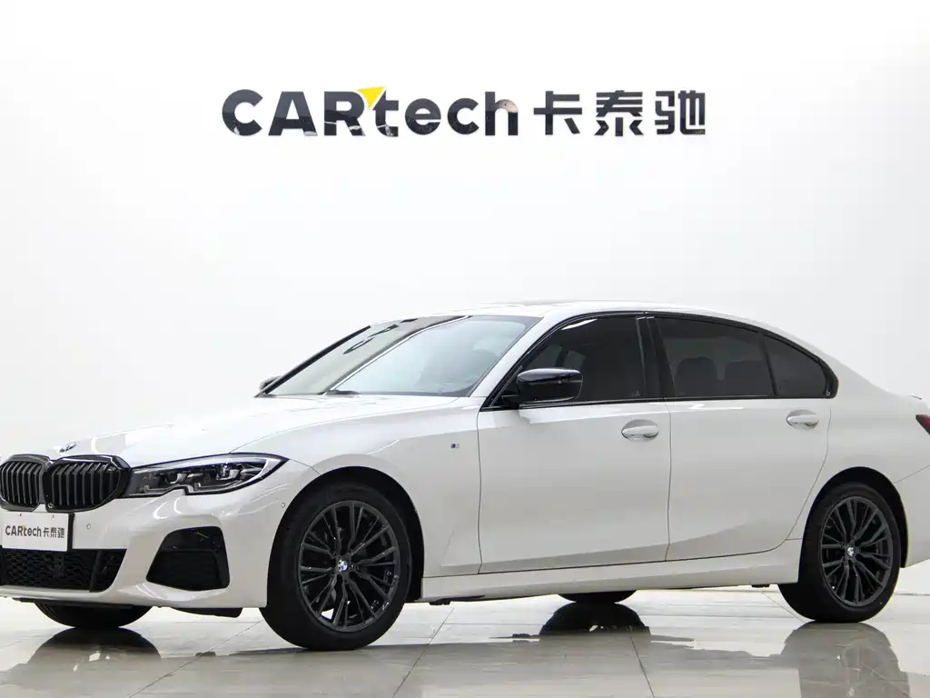 BMW 3 Series 2022 — фото 1