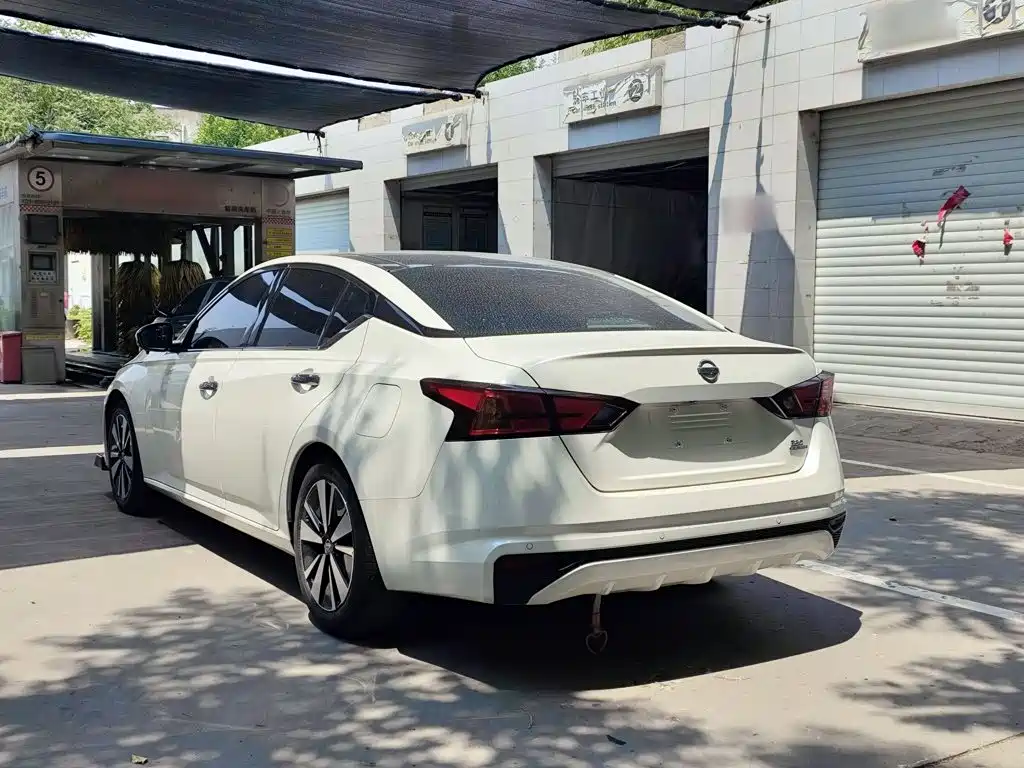 Nissan Teana 2023