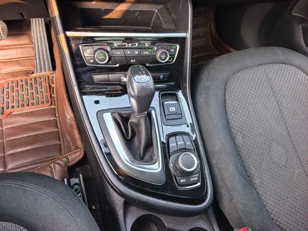 BMW 2 Series Wagon 2016 — фото 14