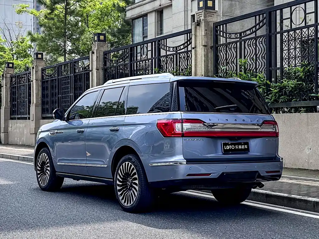 Lincoln Navigator 2020 — фото 4