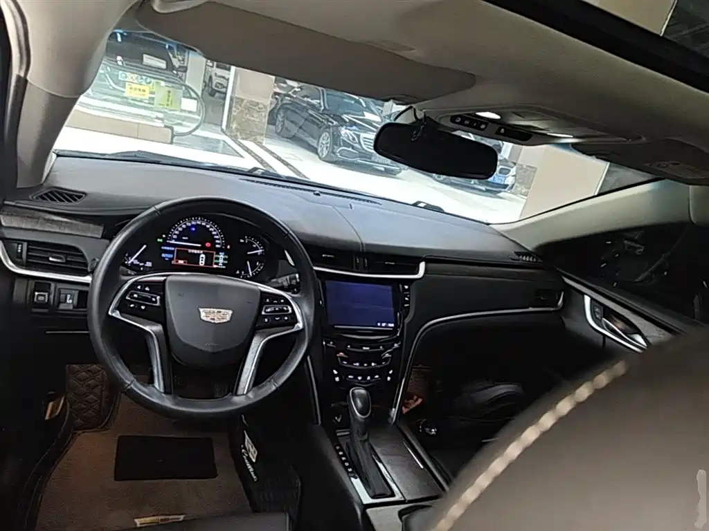 Cadillac XTS 2019 — фото 10