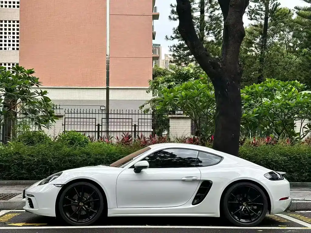 Porsche 718 2022
