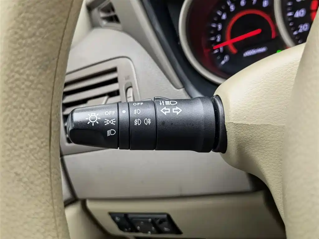 Nissan Sylphy 2018 — фото 21