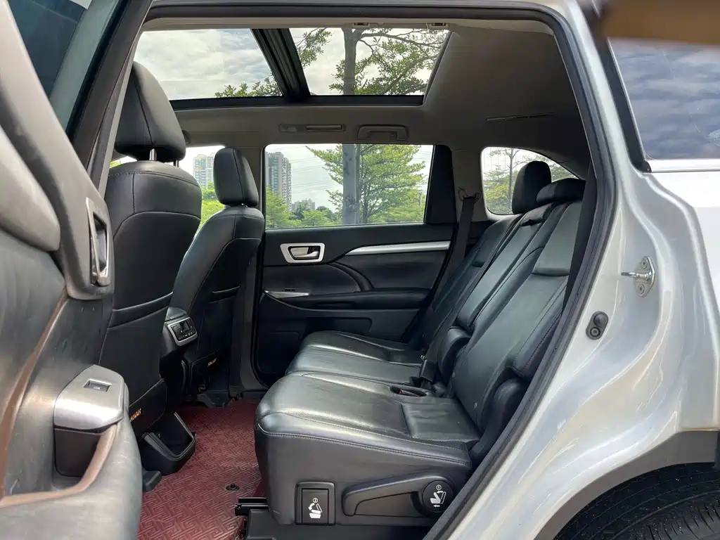 Toyota Highlander 2019 — фото 13