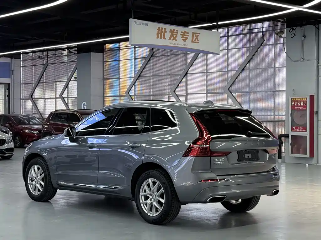 Volvo XC60 2021 — фото 26
