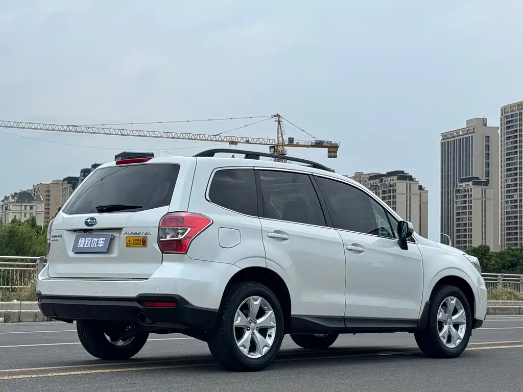 Subaru Forester 2013 — фото 10