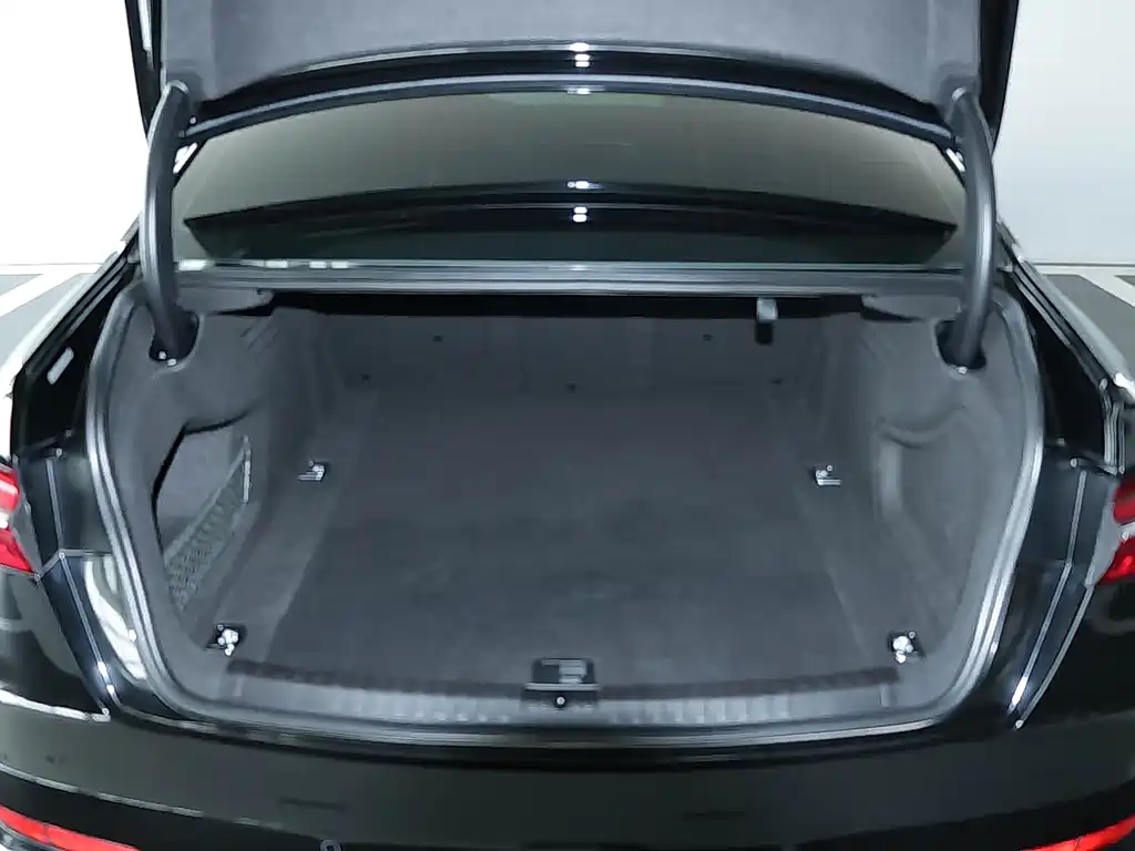 Audi A6L 2022