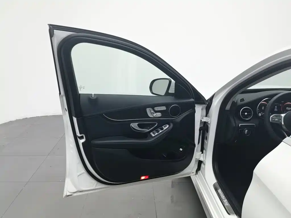 Mercedes-Benz C-Class 2020 — фото 8