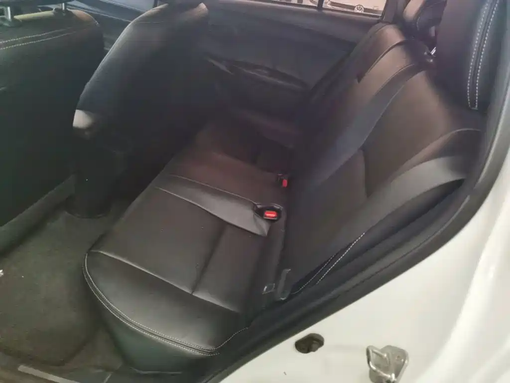 Toyota Yaris L 2017 — фото 17
