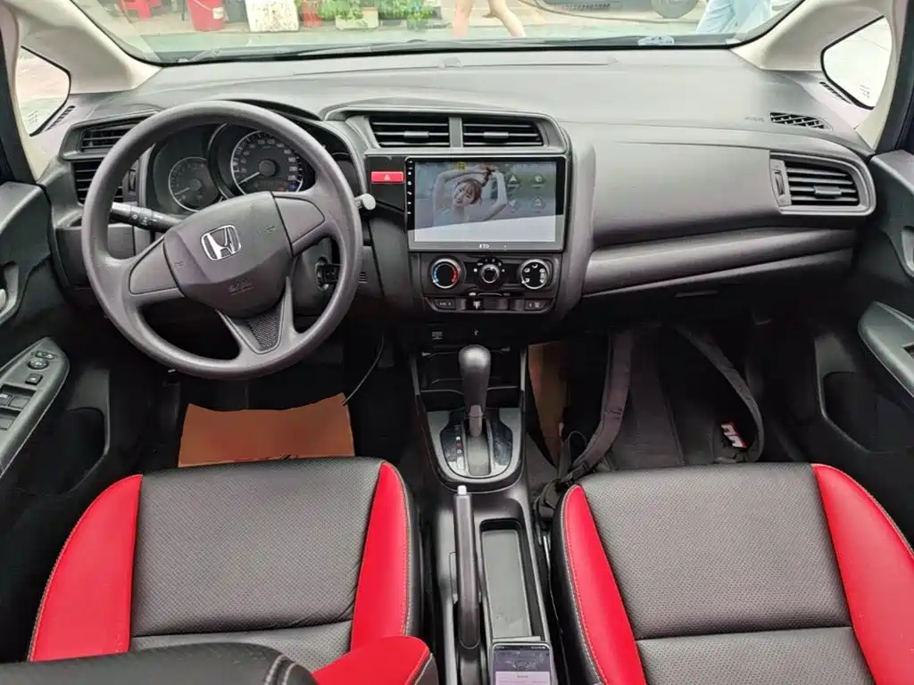 Honda Fit 2017 — фото 10