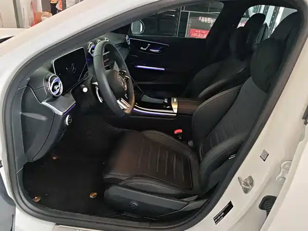 Mercedes-Benz C-Class 2025