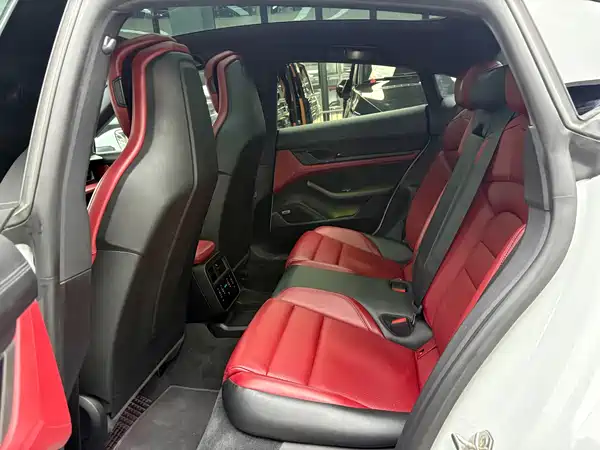 Porsche Taycan 2020