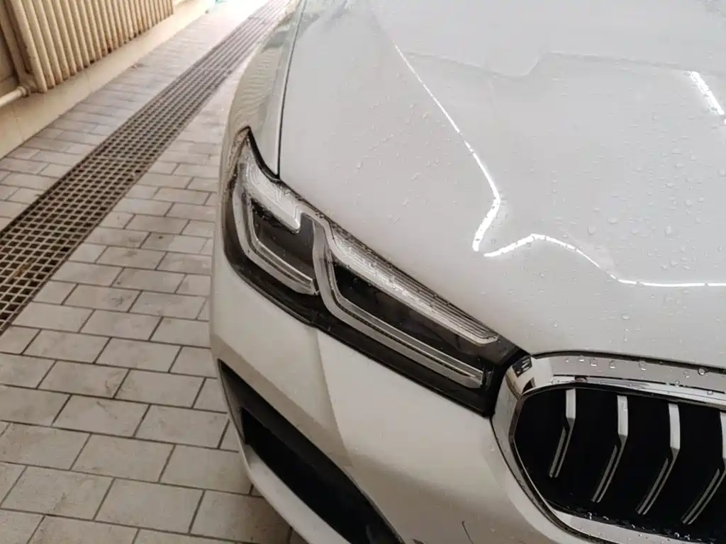 BMW 5 Series 2023 — фото 13