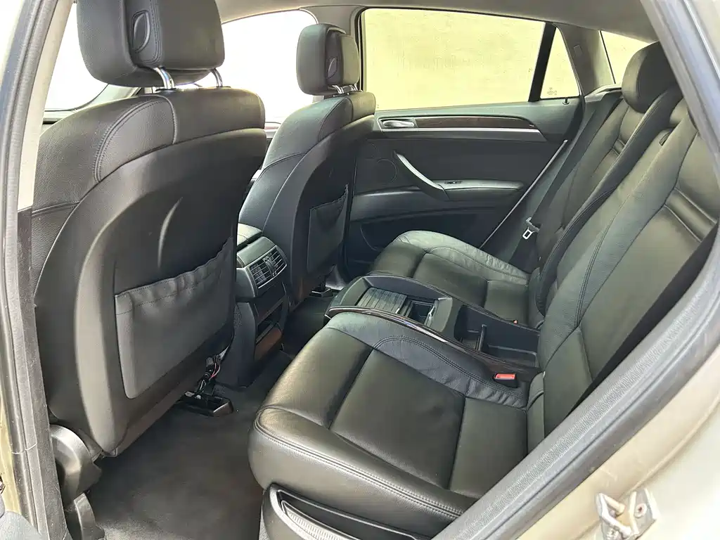 BMW X6 2012