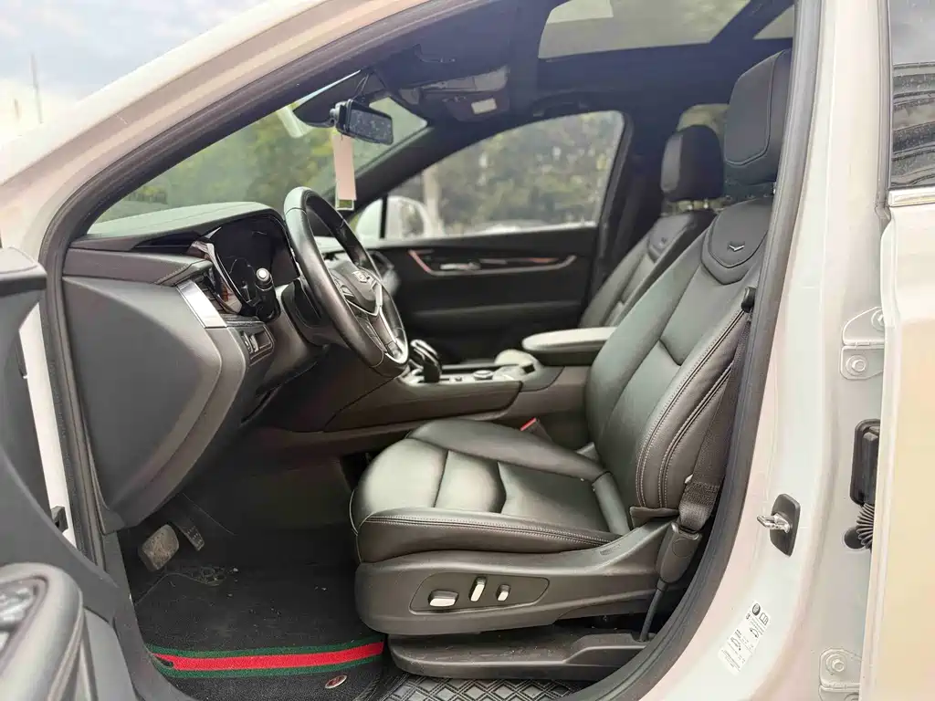 Cadillac XT5 2022 — фото 11