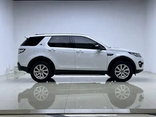 Land Rover Discovery Sport 2017 — фото 7