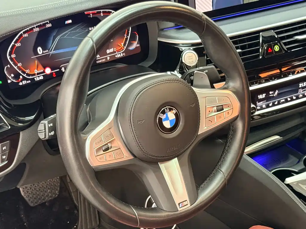 BMW 5 Series 2022 — фото 11