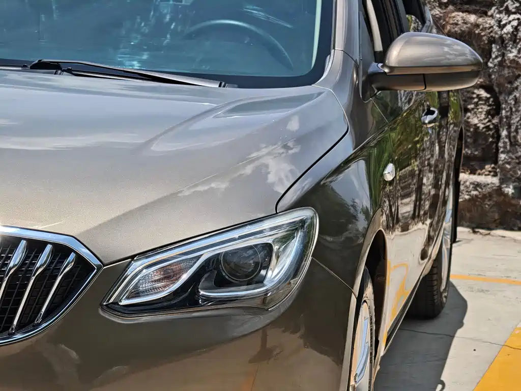 Buick Excelle 2016 — фото 11