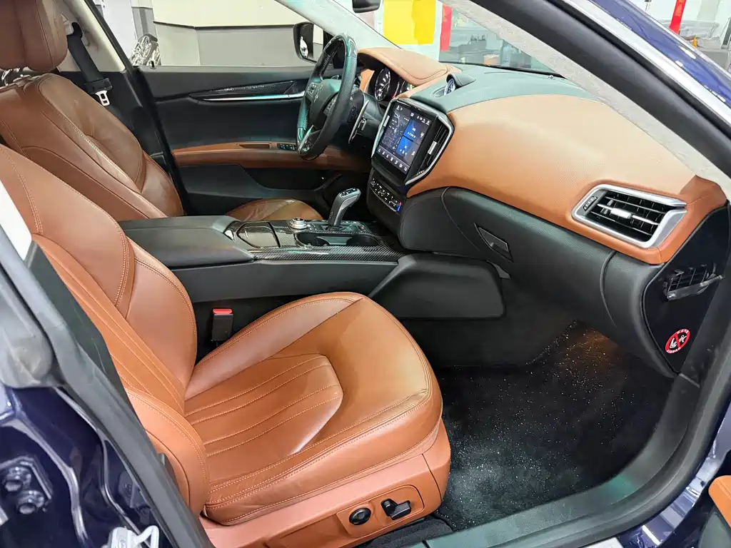 Maserati Ghibli 2015 — фото 12