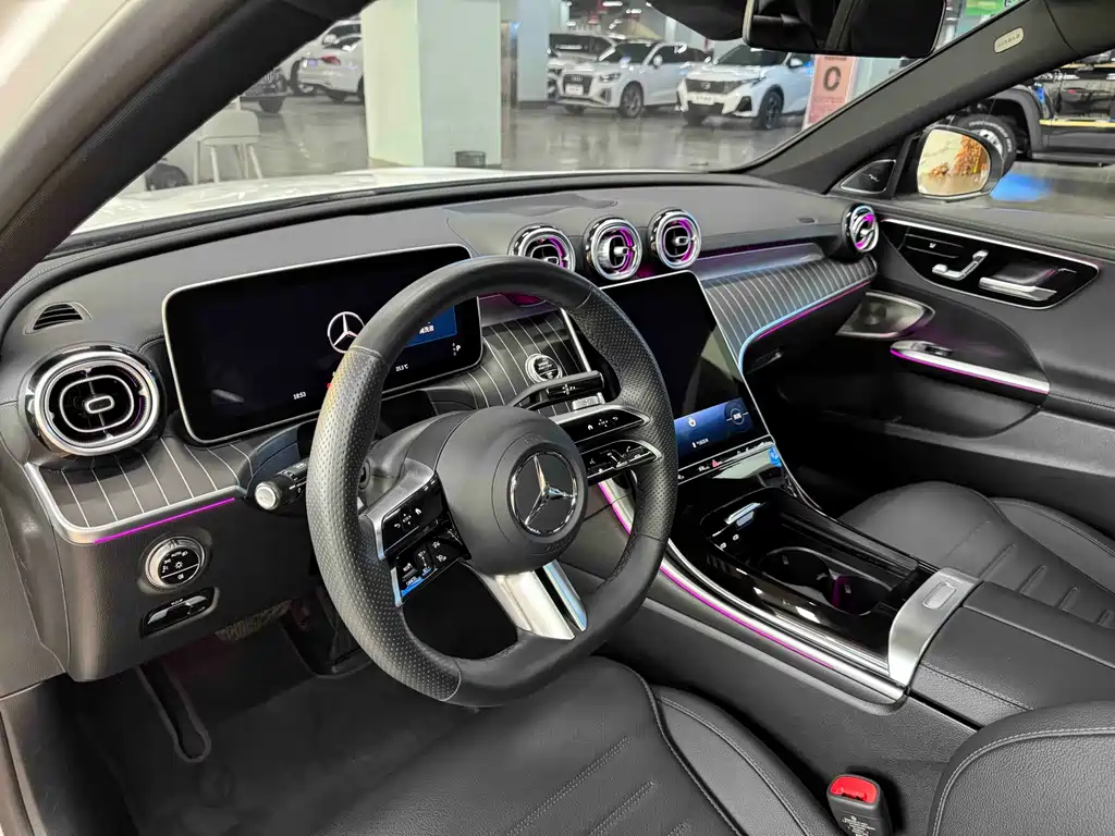 Mercedes-Benz C-Class 2024