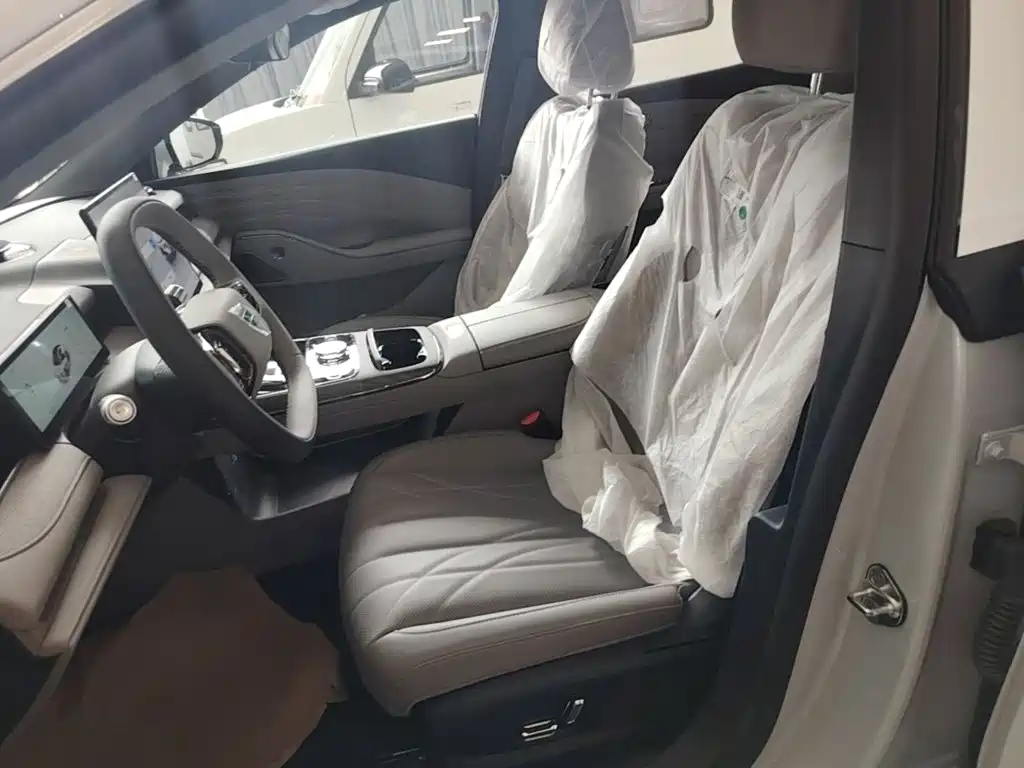 Geely Galaxy Starshine 8 2026 — фото 15