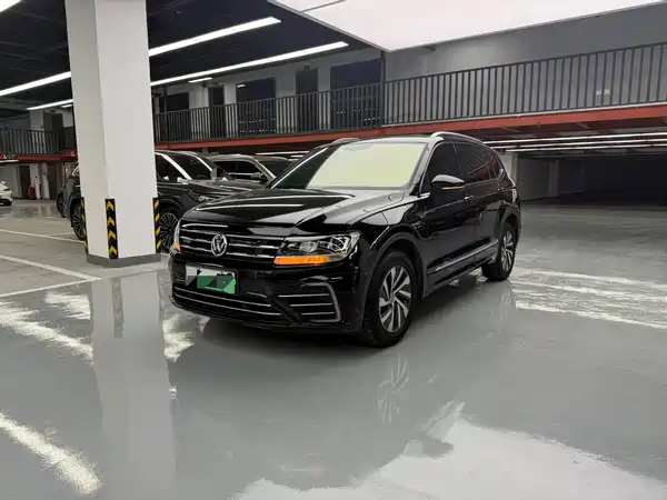 Volkswagen Tiguan L Plug-In Hybrid 2020