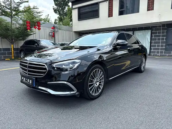 Mercedes-Benz E-Class 2022
