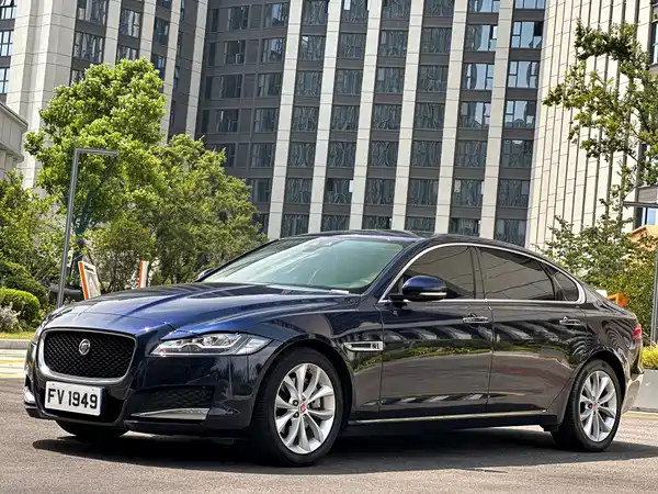 Jaguar XFL 2019