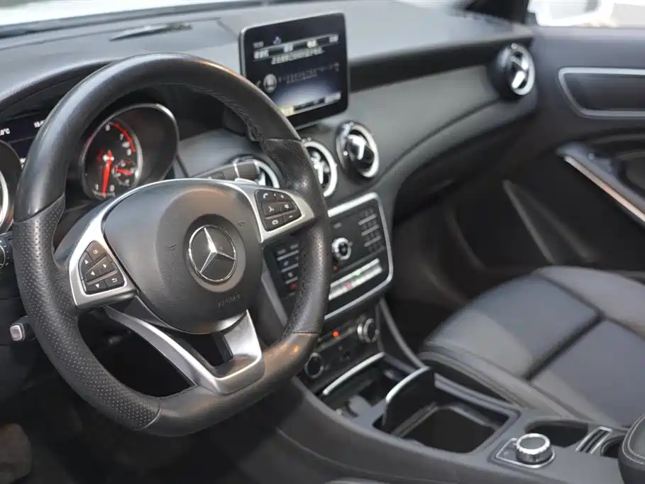 Mercedes-Benz GLA 2020 — фото 6