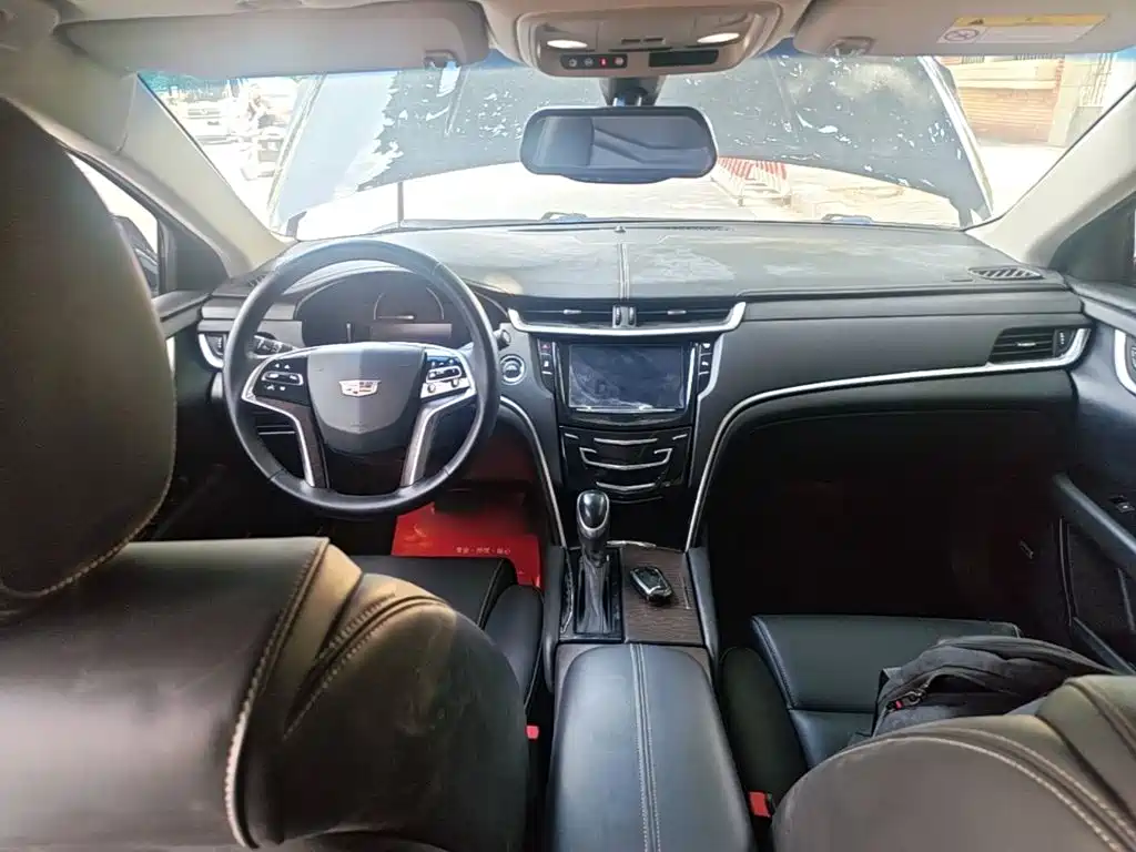 Cadillac XTS 2018 — фото 10