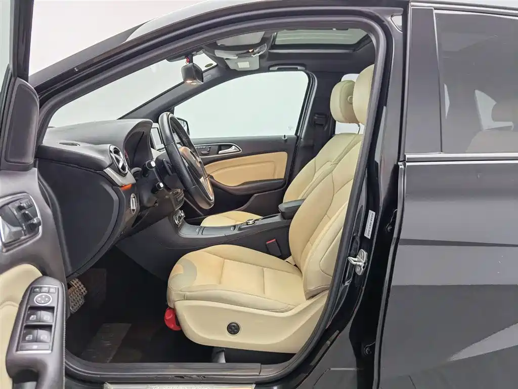 Mercedes-Benz B-Class 2013 — фото 10