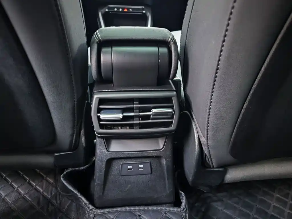 Audi A3 2023 — фото 13