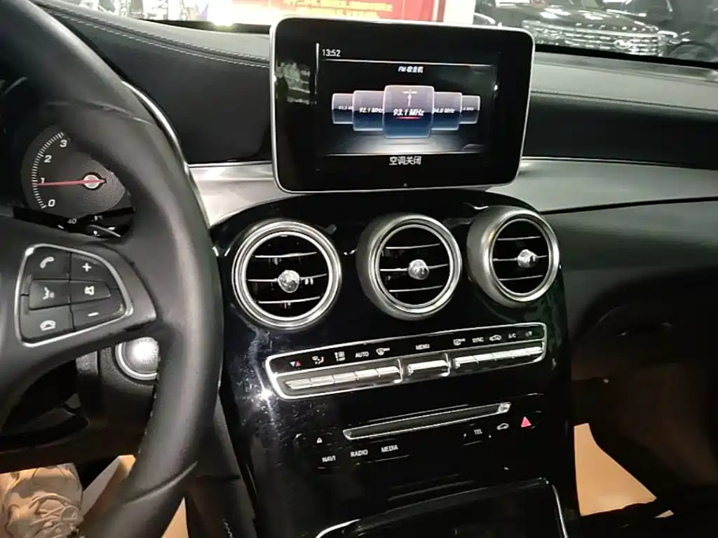 Mercedes-Benz GLC Coupe 2017 — фото 13