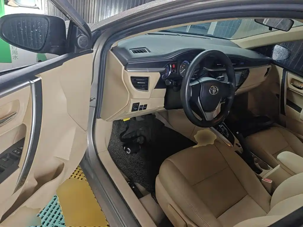 Toyota Corolla 2015 — фото 16