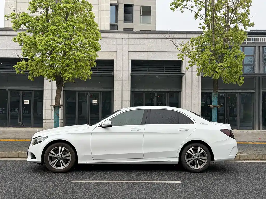 Mercedes-Benz C-Class 2019