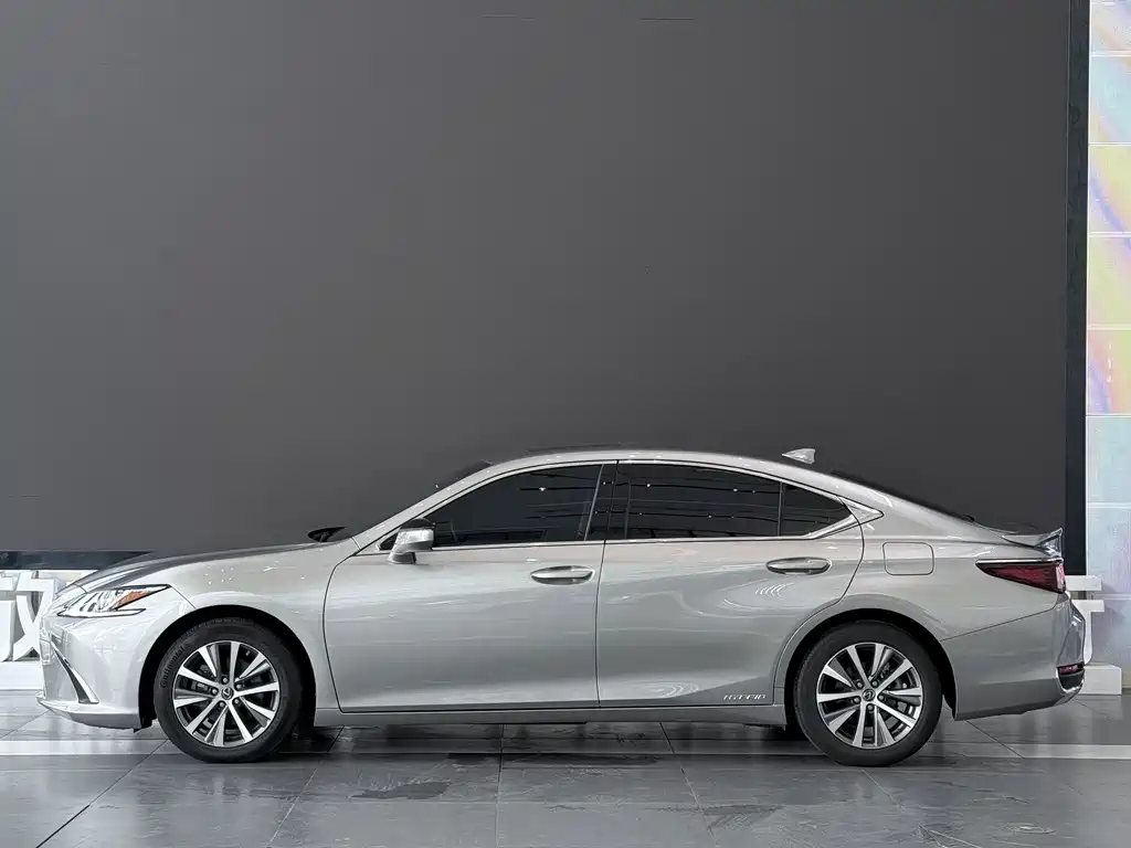 Lexus ES 2021 — фото 4