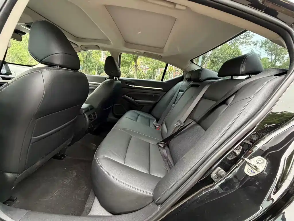 Nissan Teana 2022