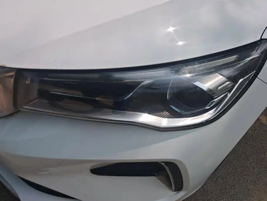 Geely Emgrand 2022