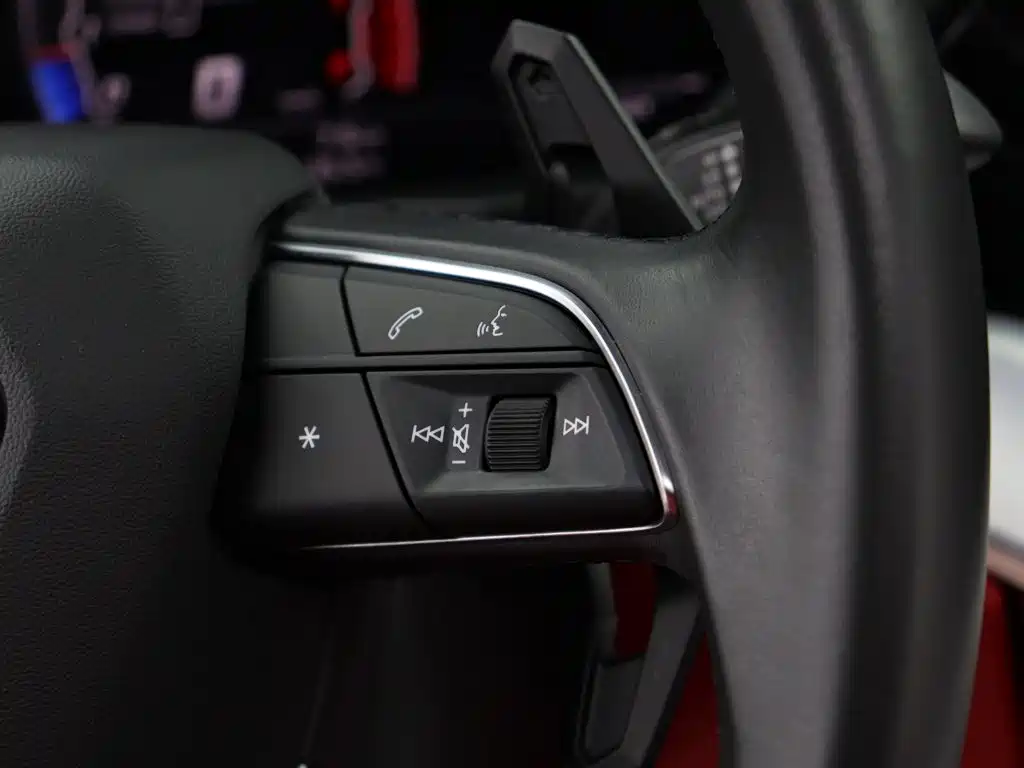 Lamborghini Urus 2019 — фото 18