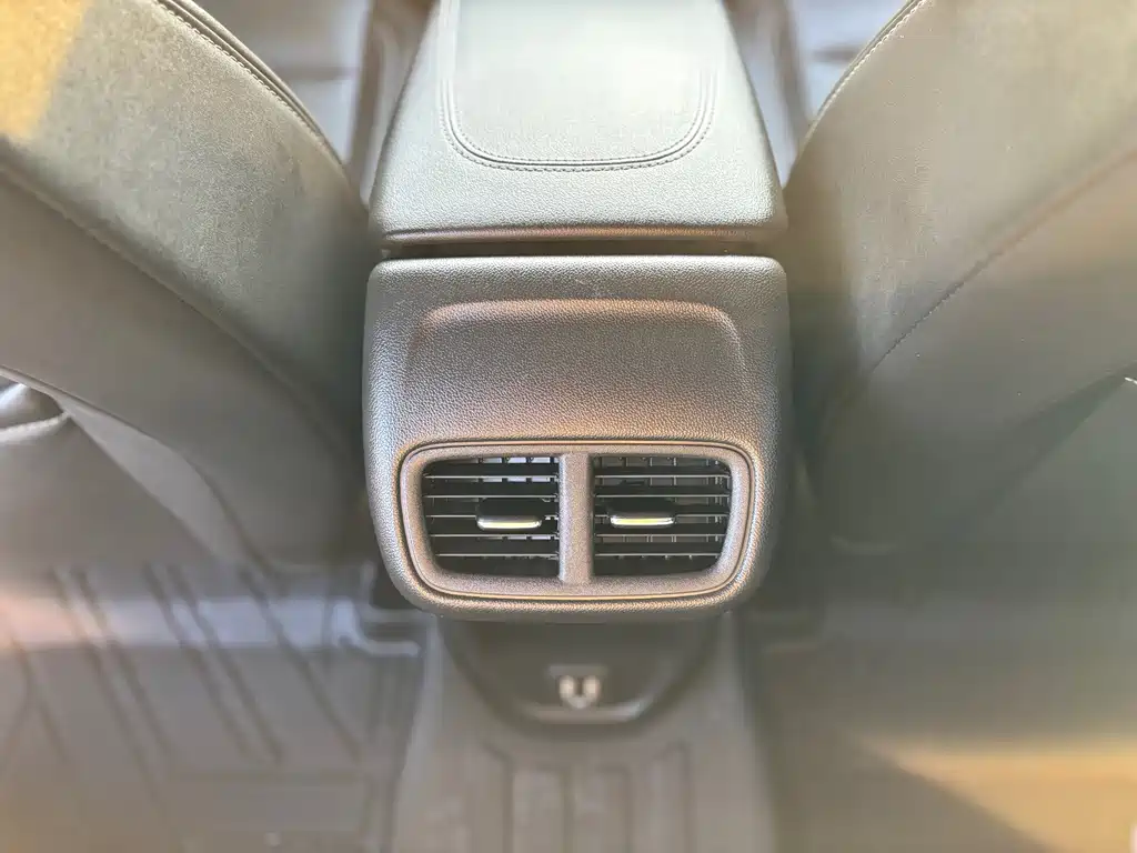Buick Regal 2023 — фото 16