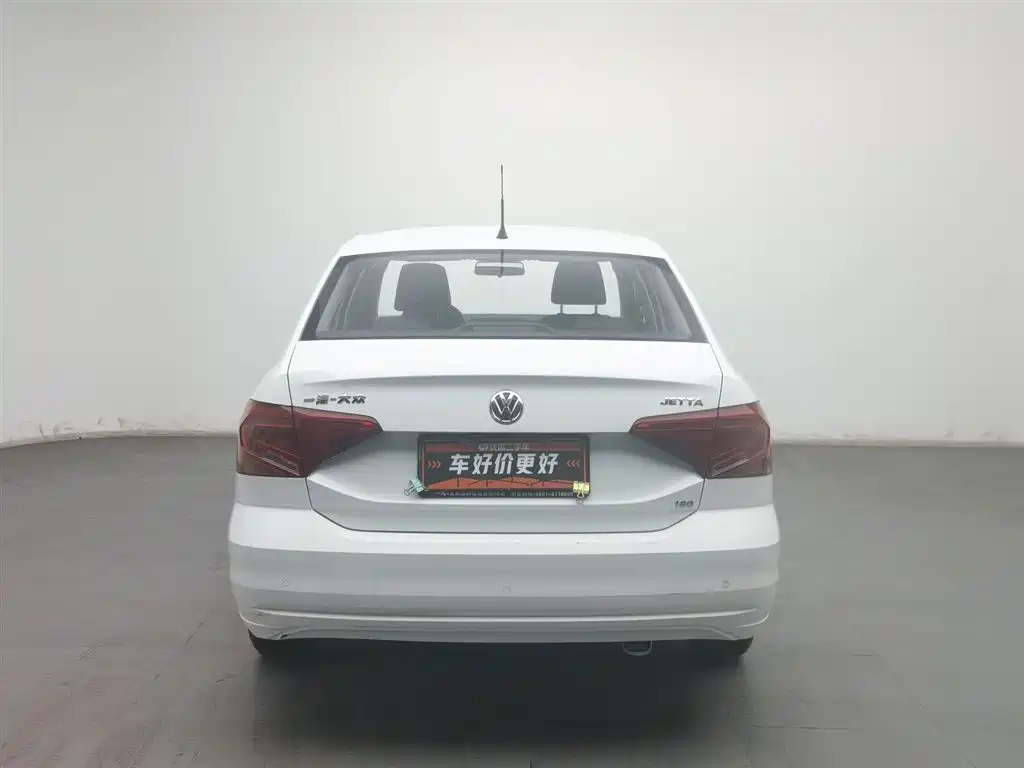 Volkswagen Jetta 2018 — фото 4