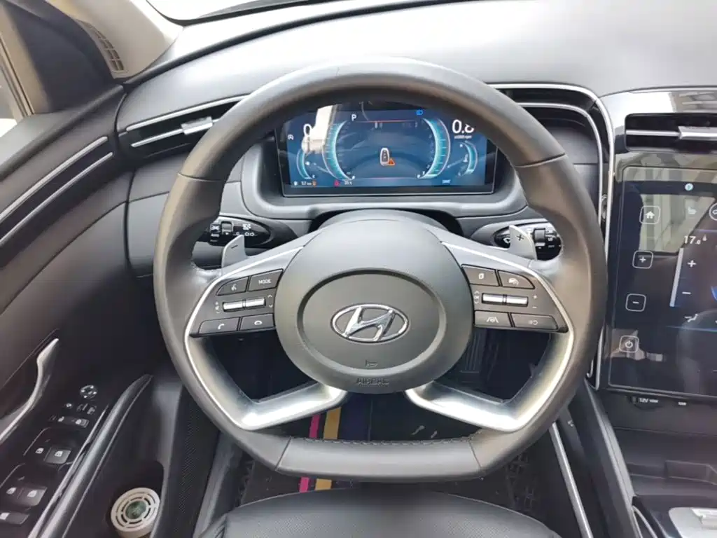 Hyundai Tucson 2022 — фото 11