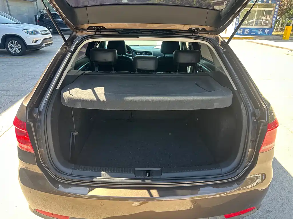 Volkswagen Gran Lavida 2014
