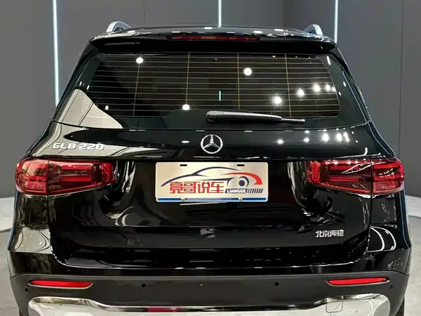 Mercedes-Benz GLB 2024