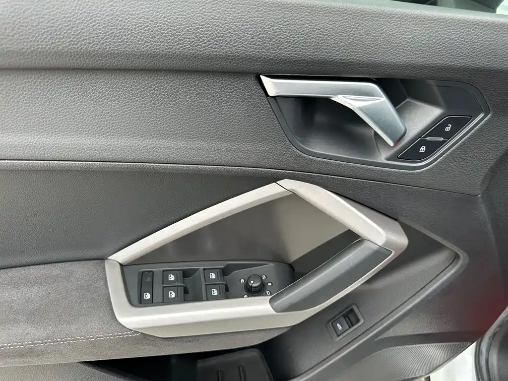 Audi Q3 2022 — фото 14