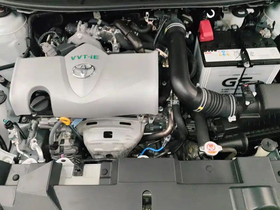 Toyota Yaris L 2020 — фото 10