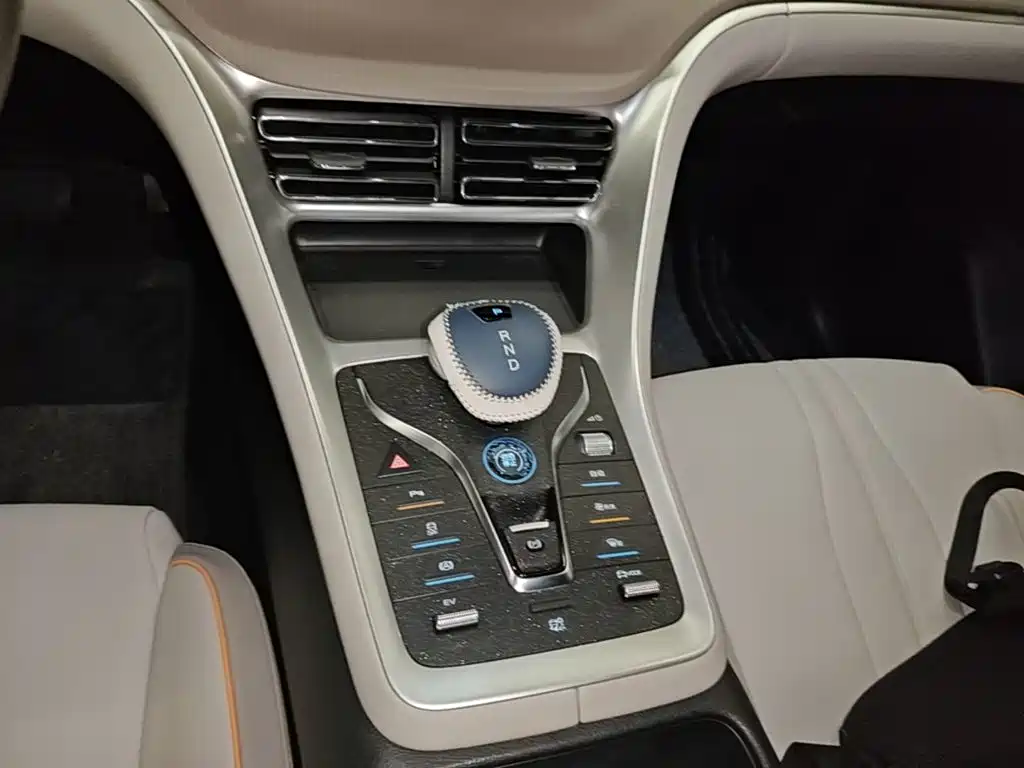 BYD Song Pro New Energy 2023 — фото 14
